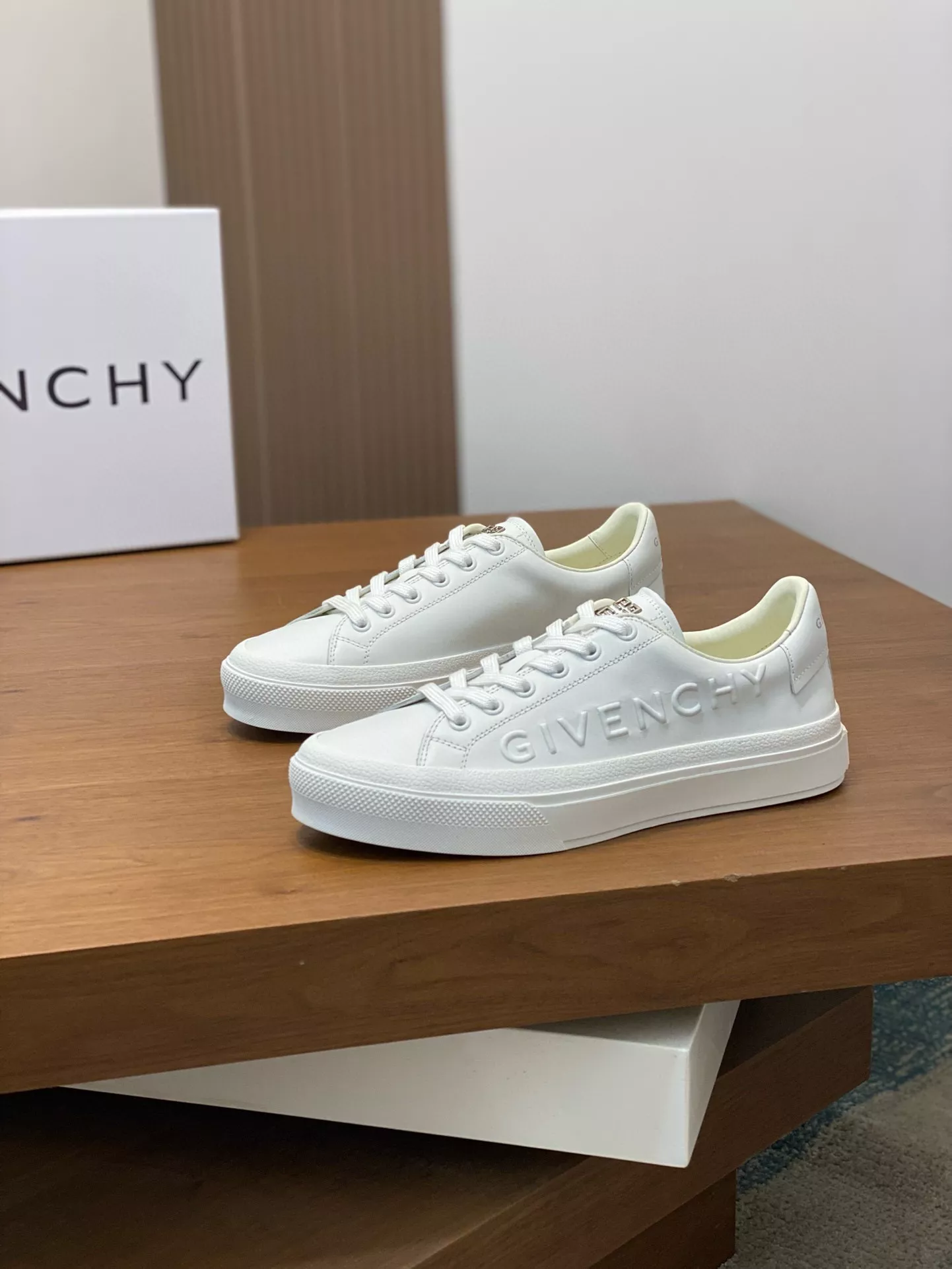 givenchy decontractees chaussures pour homme s_12b4a7a